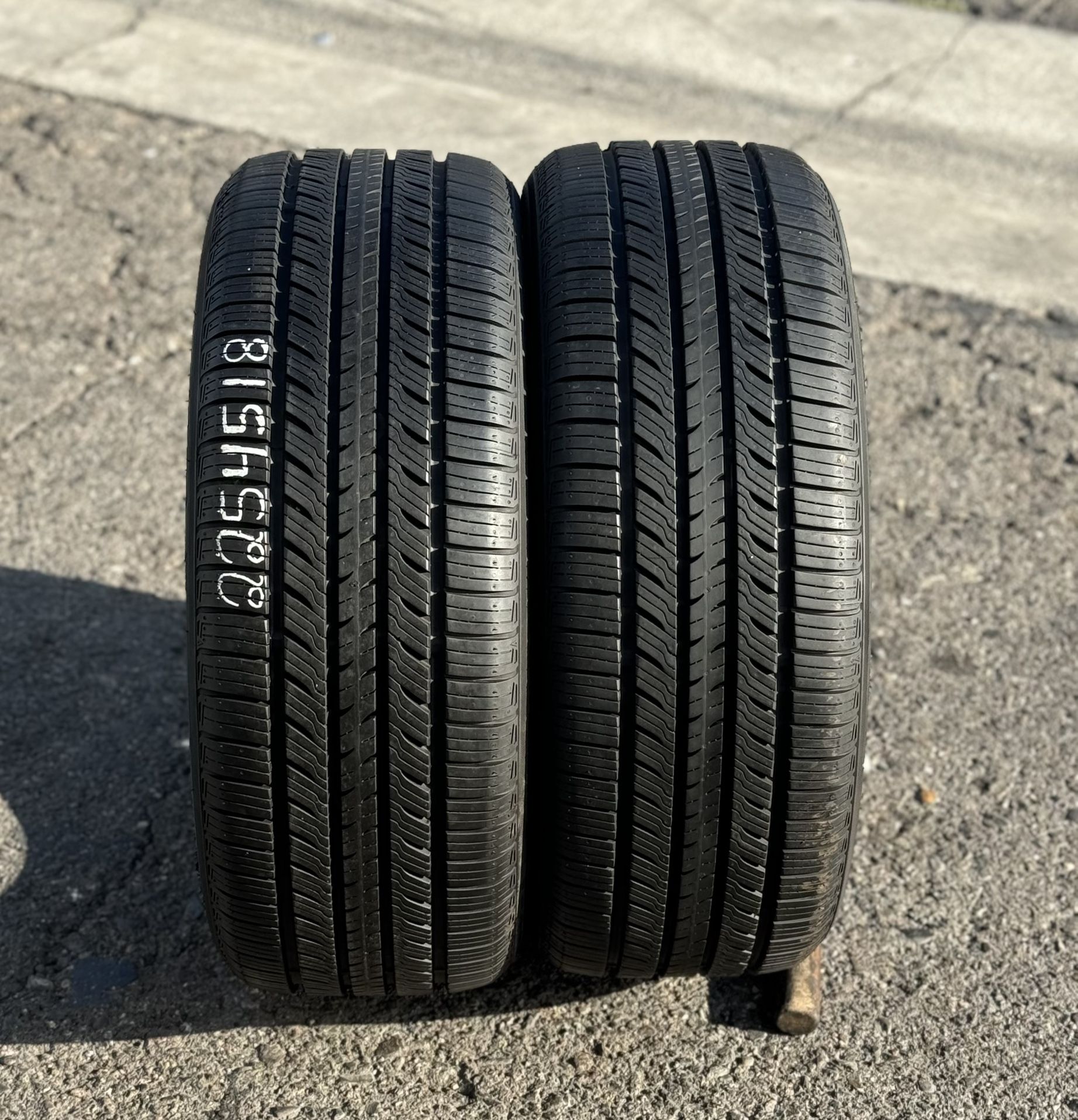 225/45/18 YOKOHAMA AVID *LIKE NEW*