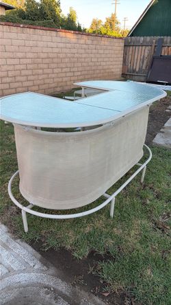 Metal Glass Bar