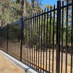 Metal Black Iron Fence Metal Powder Coated Swimming Pool Fence Hillside Fence 