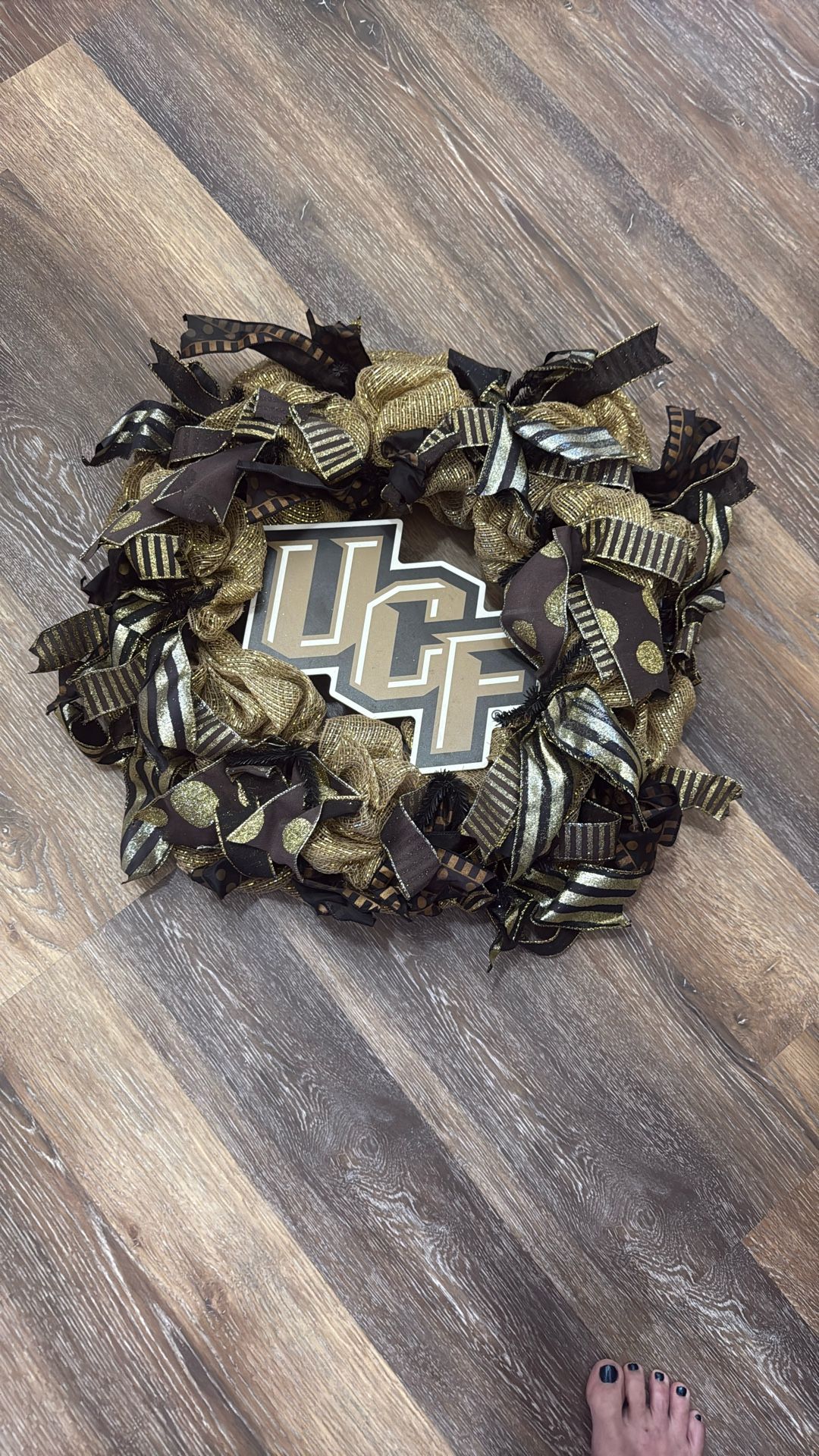 UCF Wreath Great Condition