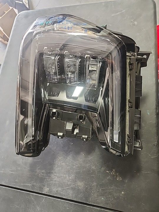 GMC Yukon Headlight Driver Left Side 2021 2022 2023 2024 Part $290