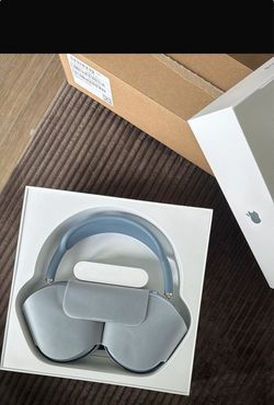 Airpods max on Sale