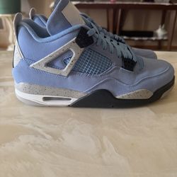 Jordan 4 University Blue Size 11