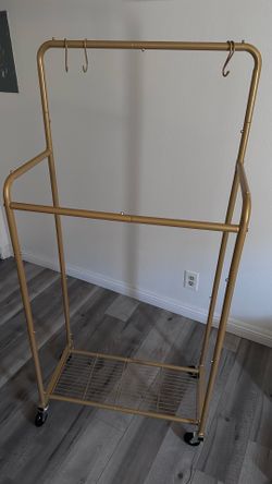 rolling clothing rack