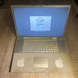 Apple MacBook Pro 17” A1261 4GB RAM New Battery + CHARGER