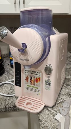 Ice cream maker