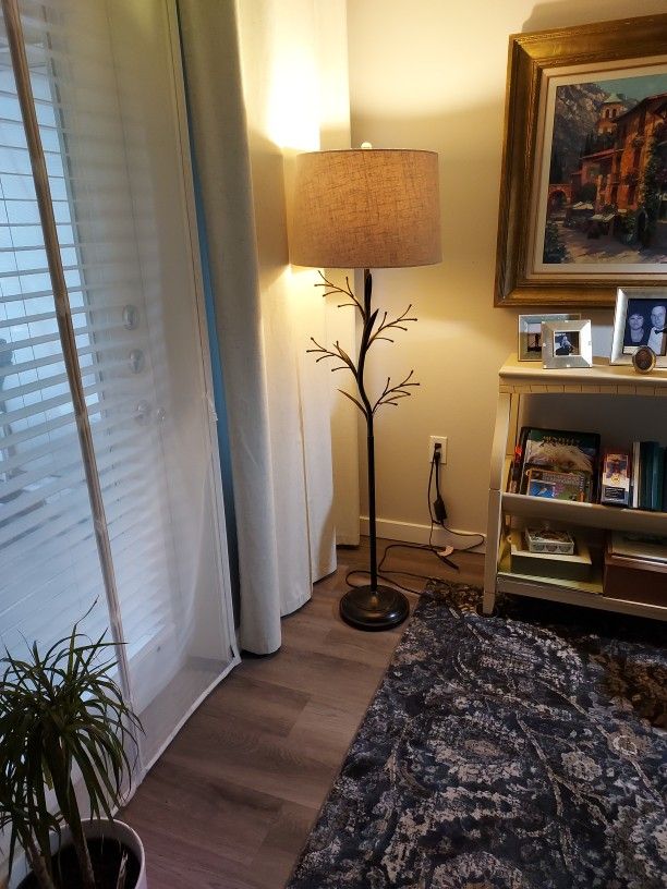 Tree Branch Standing Floor Lamp