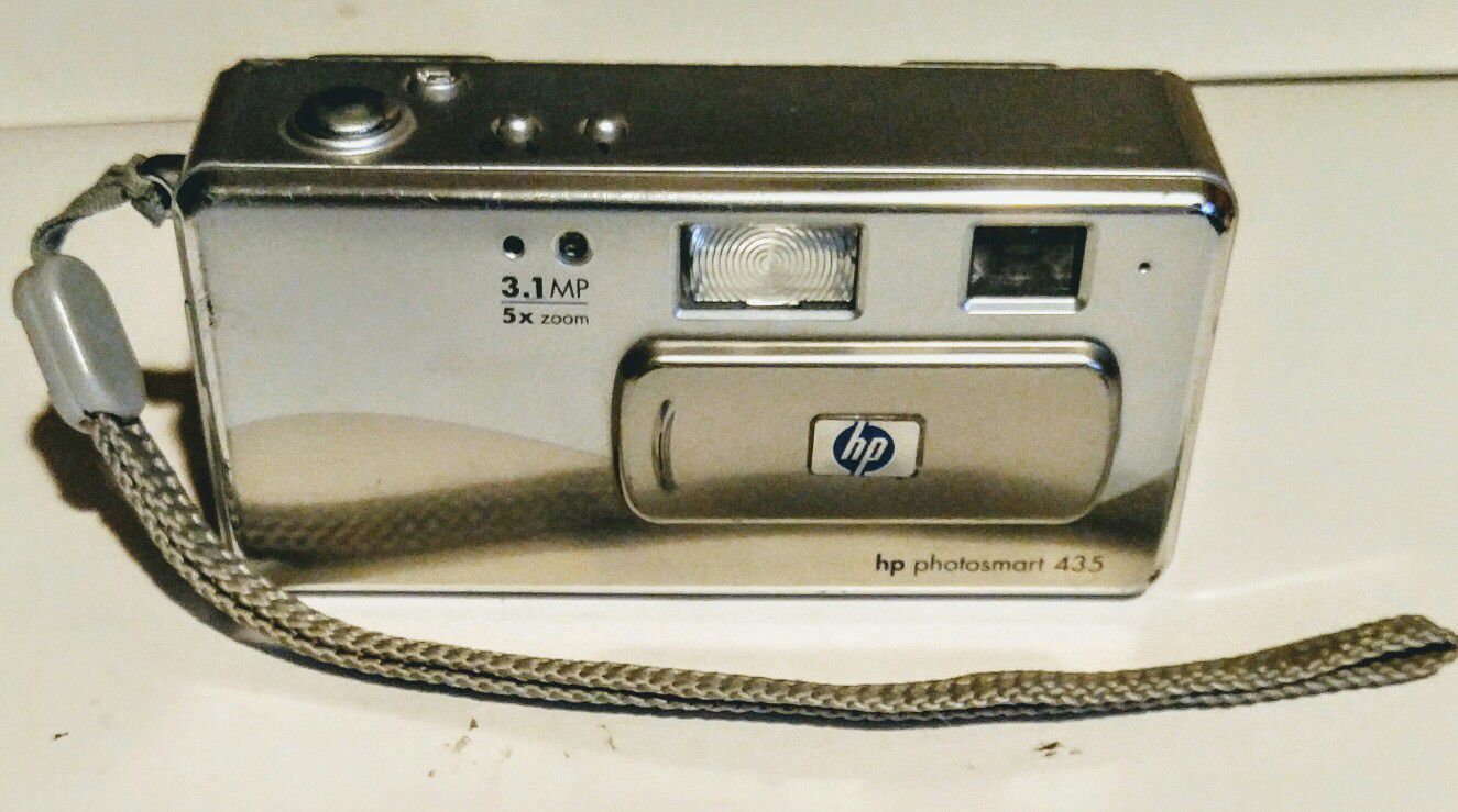 HP Photosmart 435 3.1 MP Digital Camera