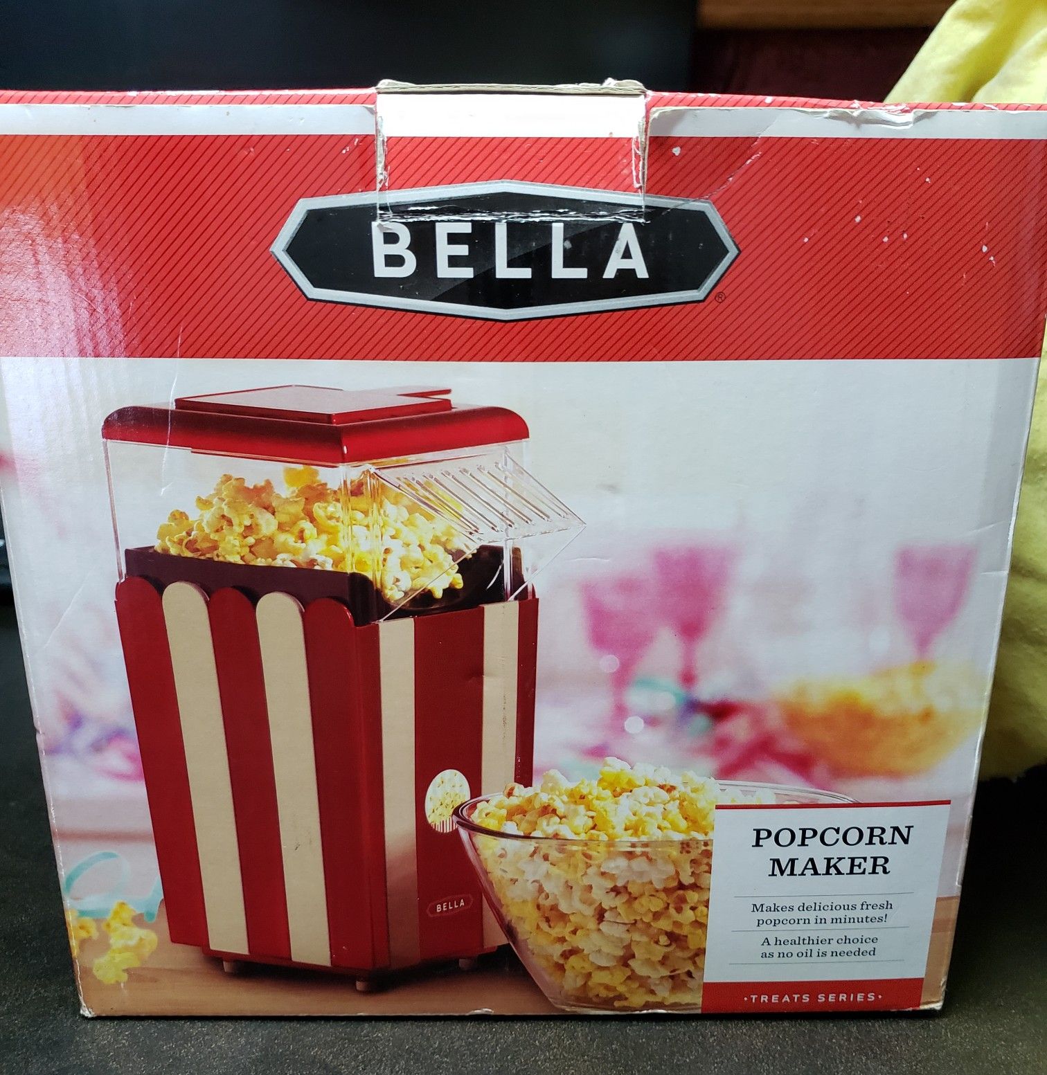 Hot air popcorn popper
