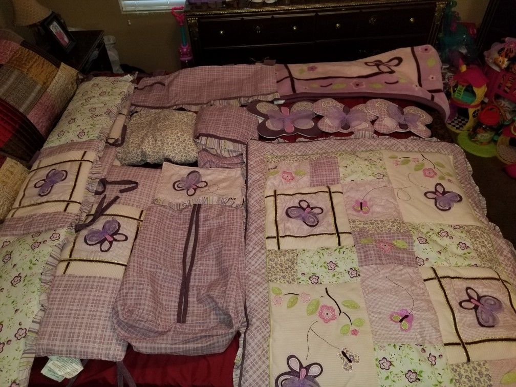 Cocalo sugar plum crib bedding set