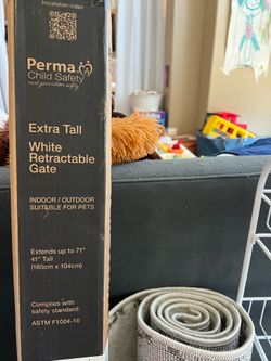$20 Baby gate brand new extra tall white NIB