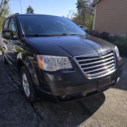 2008 Chrsler town And Country 