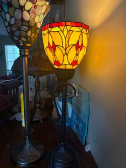 Tiffany-Style Stained Glass Table Lamp
