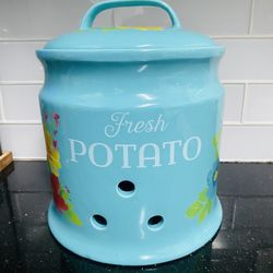 Pioneer Woman Potato keeper