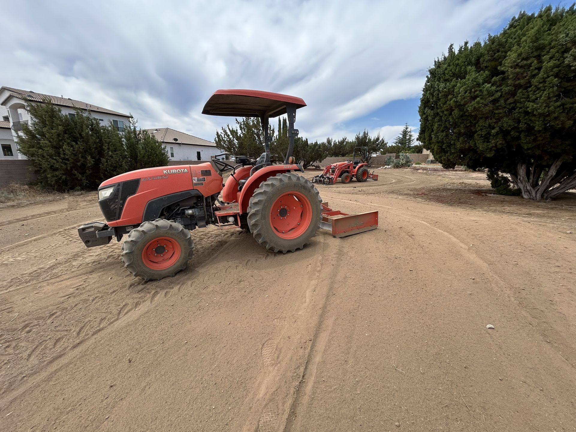 Tractor 