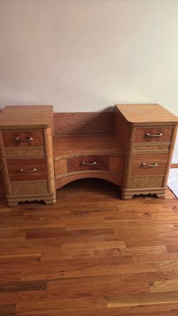 Vintage - Art Deco Solid Dresser
