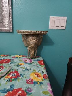 Repisa.     Decoracòn. De Elefant 