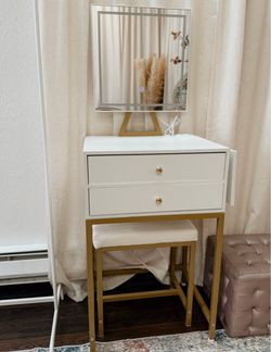 Vanity Mirror Set