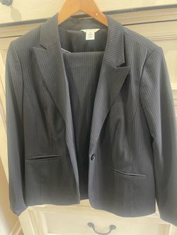 Women’s suit size 12