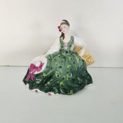 Vintage Royal Doulton Elyse HN2472