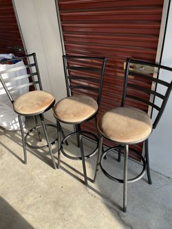 3 Swivel Bar Chairs 
