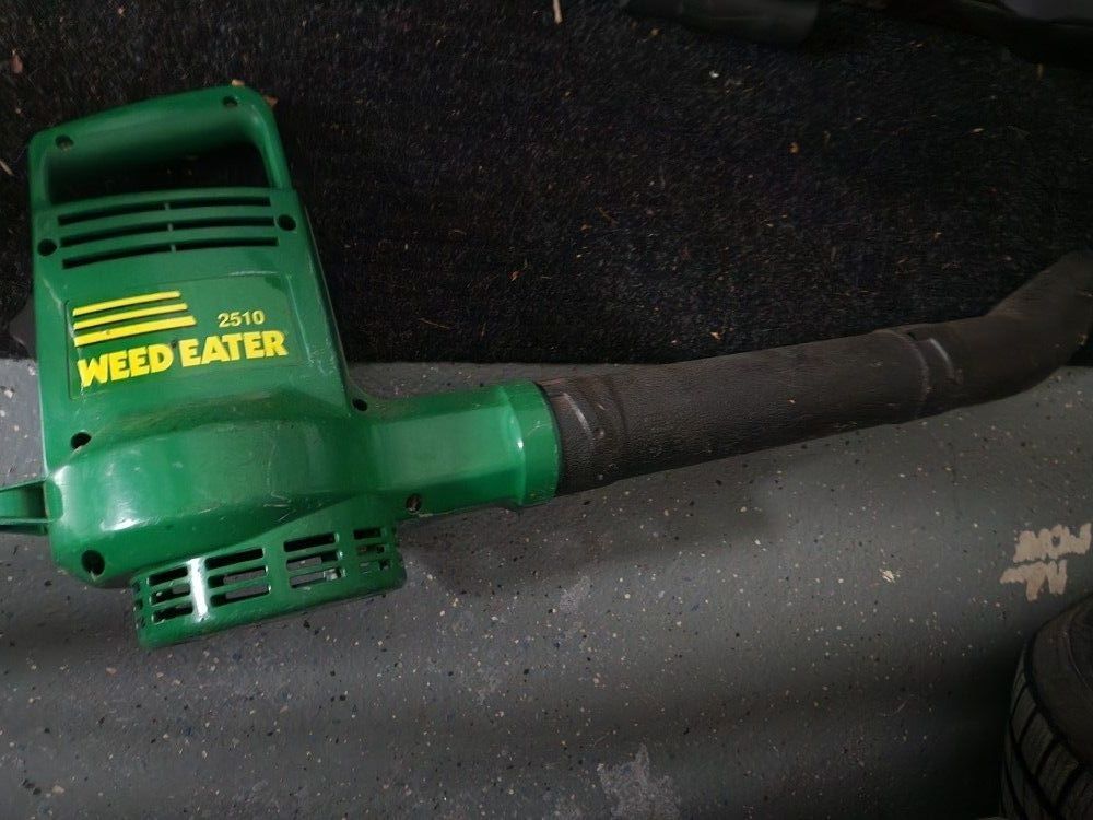 Leaf Blower
