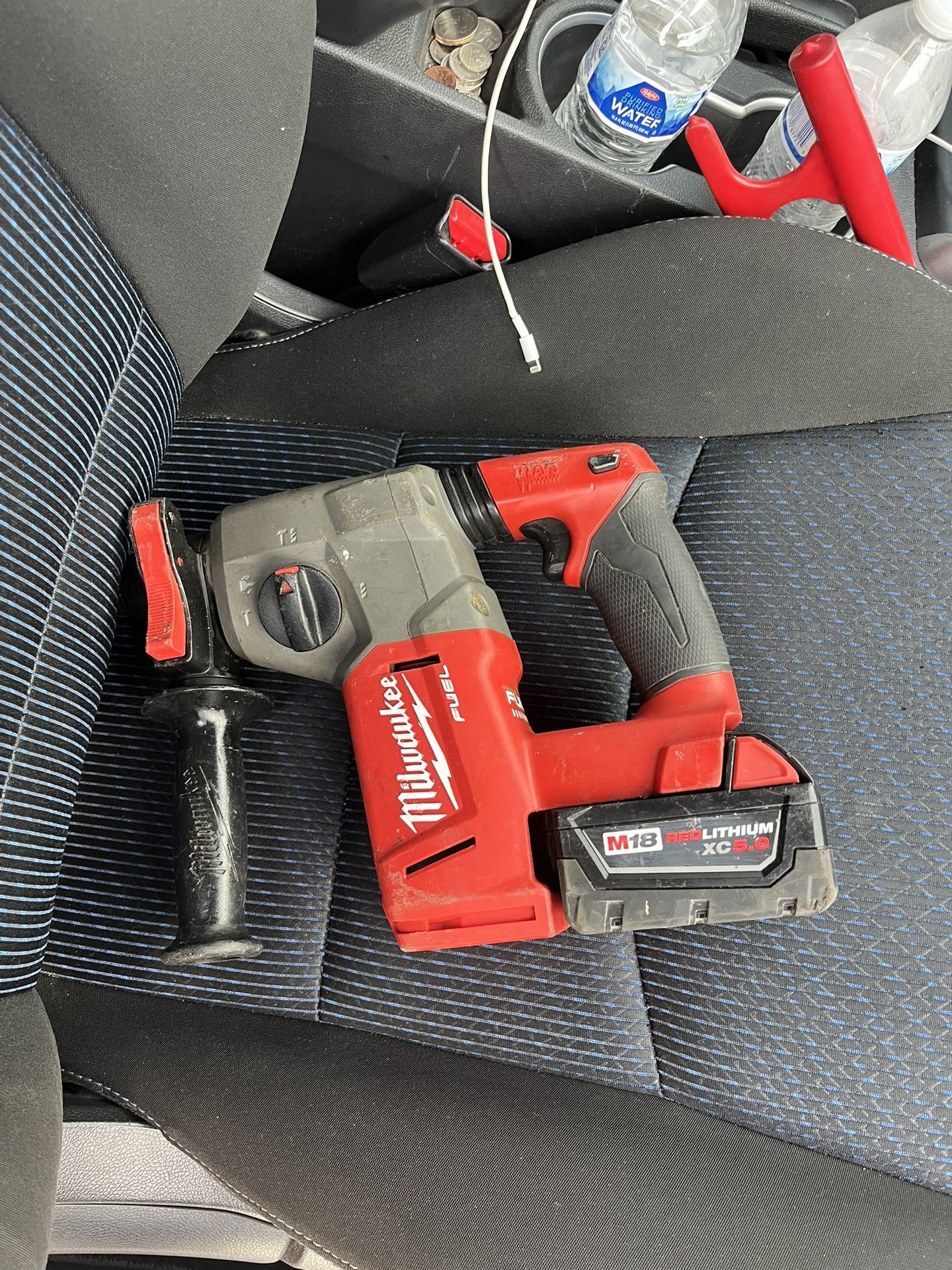 Milwaukee M18 SDs Rotary Hammer Fuel 1” Con Batería 🔋 5.0ah $200 Firme Precio No Pierdas Tu Tiempo