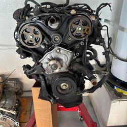 1st Gen Tacoma 5vzfe Engine Good Condition Cylinders All Look Good