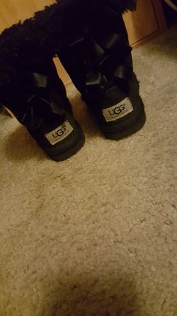 Toddler uggs 9c