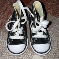 baby converse hightop size 4
