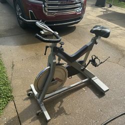 Star Trac Exercise Bike / Spin Bike Works Good! Newer Seat! 