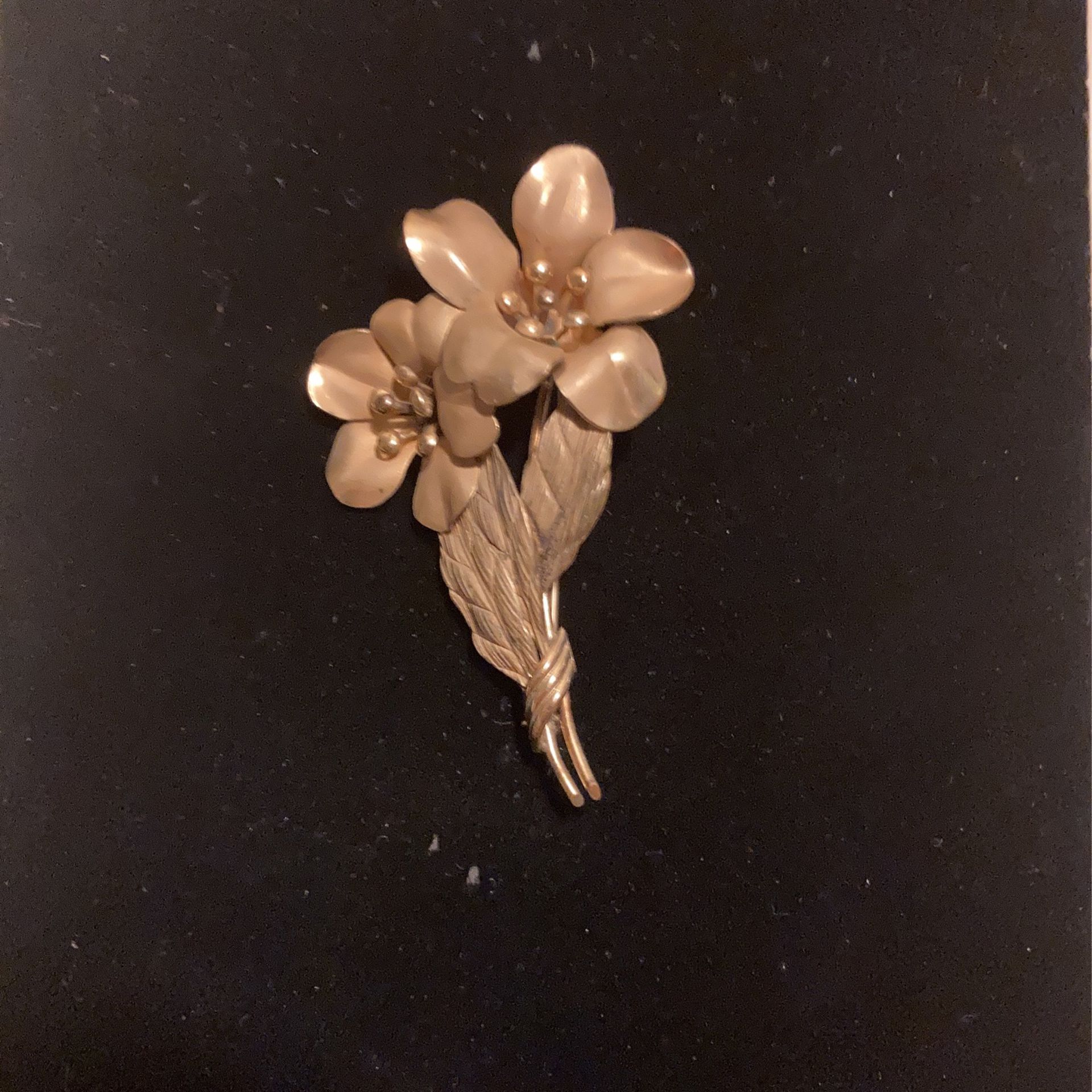 Vintage Metal Flowers Brooch- Pin- Nice Quality & Condition - Sweet Piece- #artssoflo