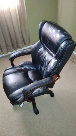 LaZboy Executive Office Chair