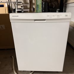 Frigidaire Dishwasher 