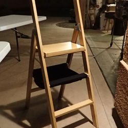 Decorative Bamboo Ladder Shelf with Fabric Storage Area 