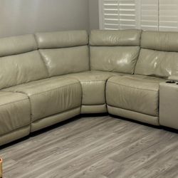 Sectional couch