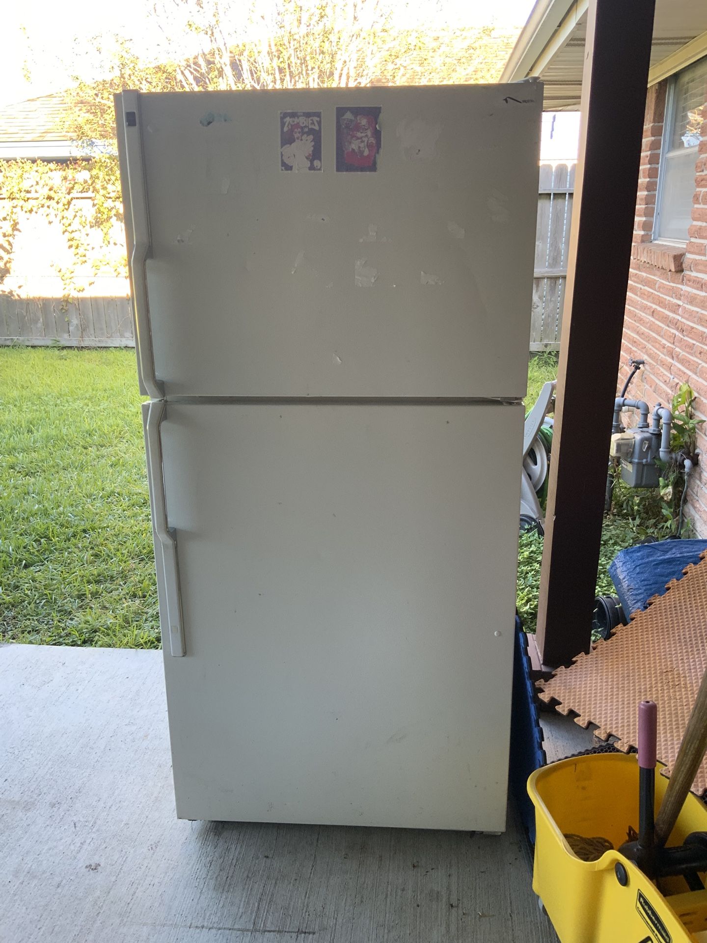 Refrigerator 