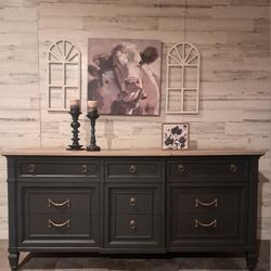 Refinished Thomasville 9 Drawer Dresser/Tv Stand 