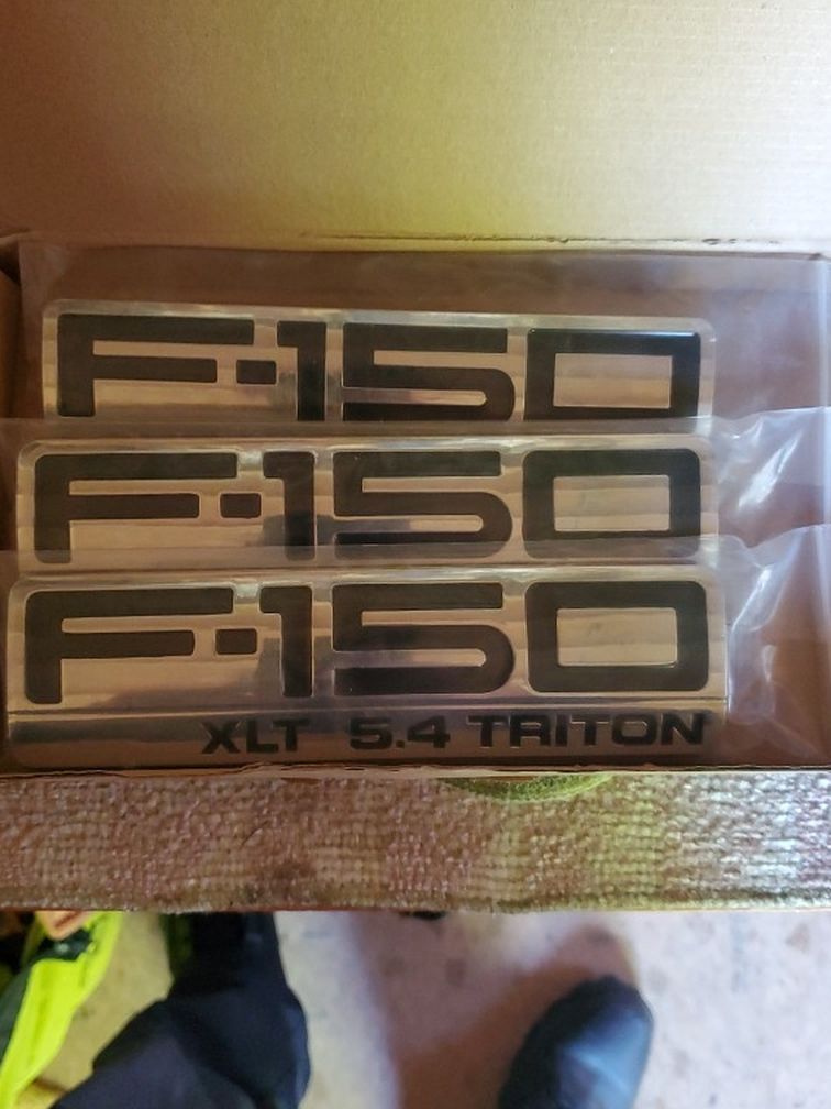 f 150 fender and tailgate emblems