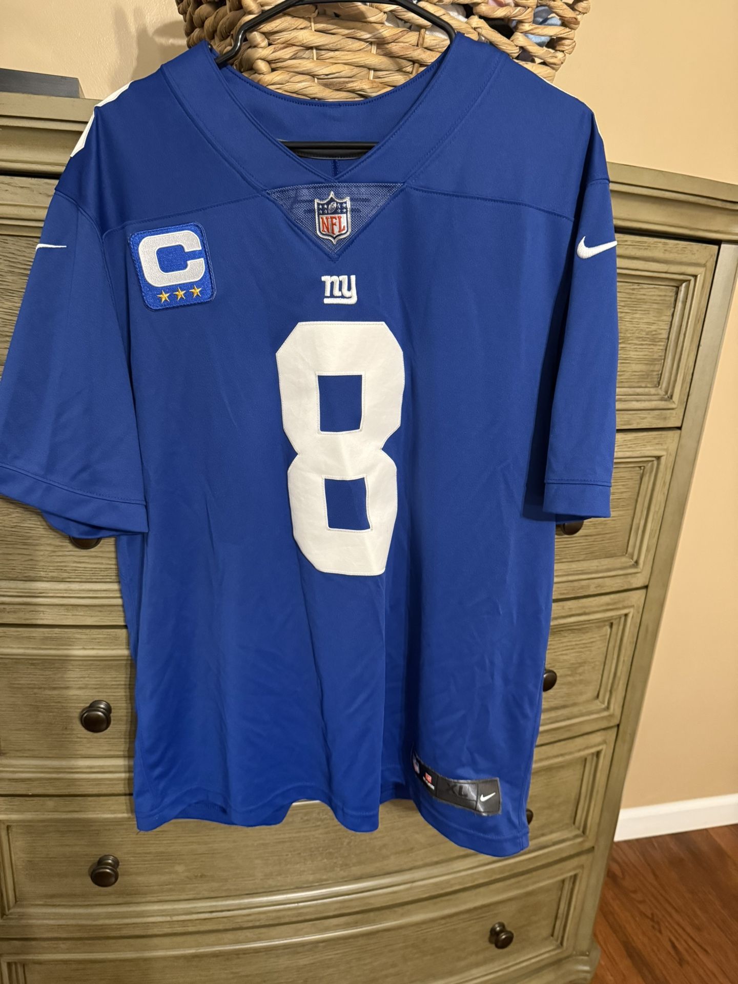 New York Giants, Daniel Jones jerseys size, extra large and large