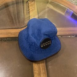 BLUE GUCCI BUCKET HAT