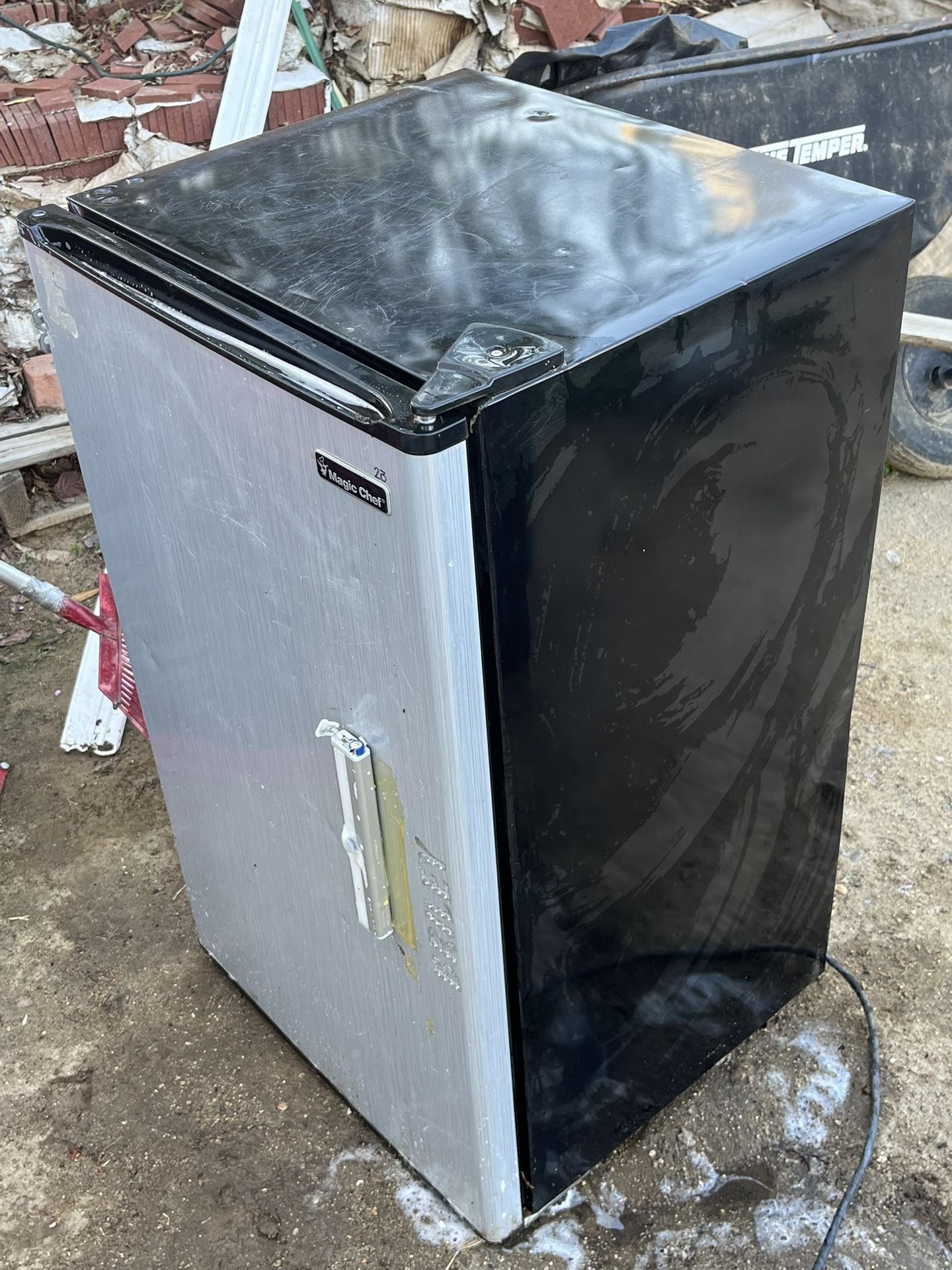 Magic Chef Mini Fridge