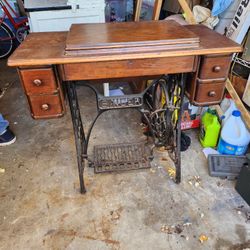 Antique Singer Treadle Sewing Machine