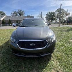 2018 Ford Taurus