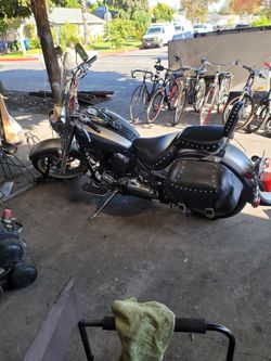 $3500.00 OBO, Yamaha V-Star 650 motorcycle for sale by owner.