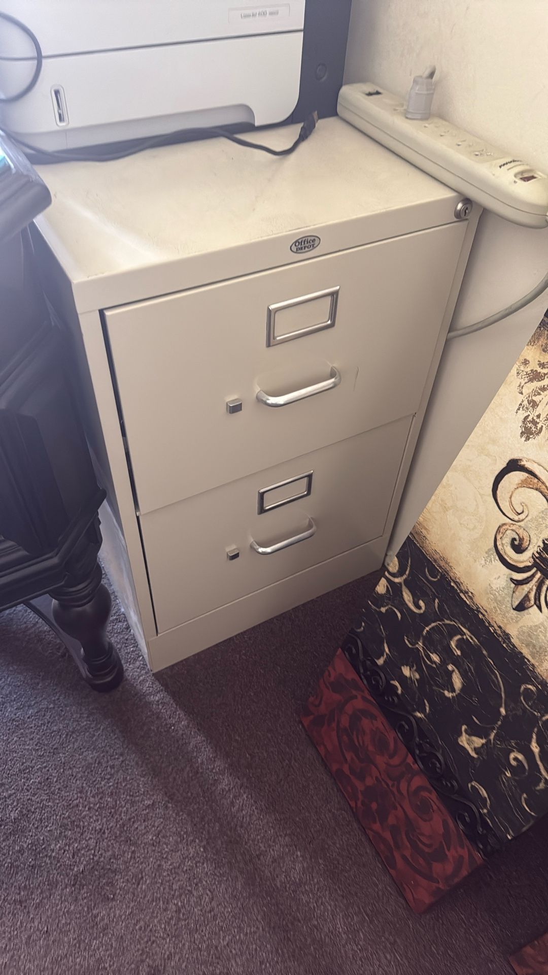 SMALL OFFICE DEPOT FILE CABINET 20