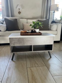 Modern Lift-Top Coffee Table – Storage Included