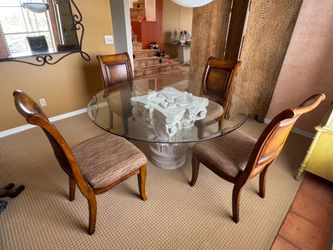Dining set Round glass with stone pedastal
