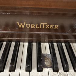 Wurlitzer Upright Piano Model 2727