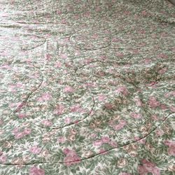 Cottage Core Farmhouse Comforter Bedspread Reversible Pink Green Roses 91”x95”